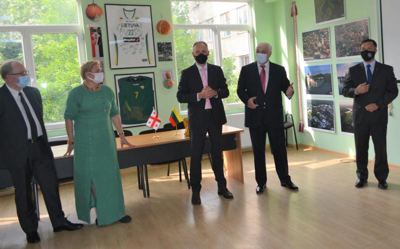 საქართველოს ტექნიკურმა უნივერსიტეტმა ლიეტუვას მთავრობის ინიციატივით მოწყობილ გამოფენას უმასპინძლა