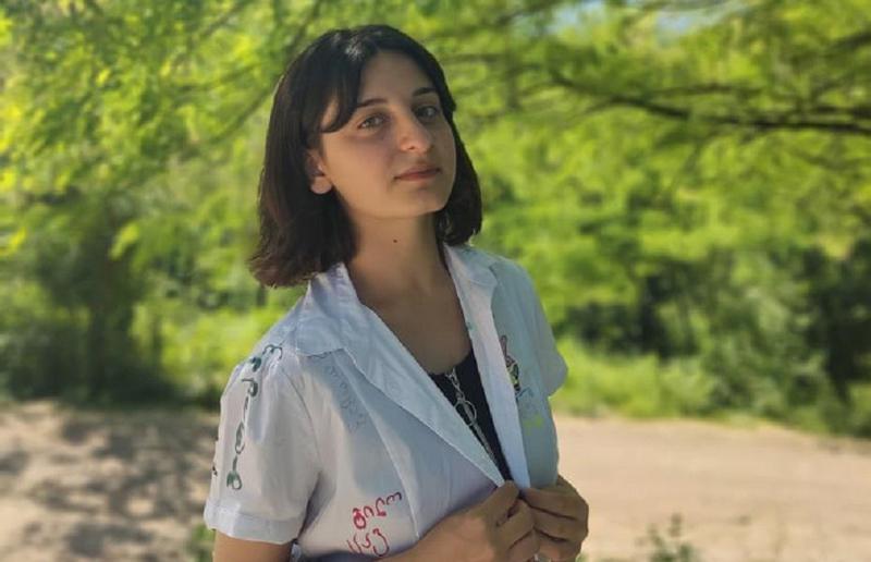 ხარაგაულის სოფელ ლაშის სკოლაში ბოლო ზარი მხოლოდ ერთი მოსწავლისთვის დაირეკა - როგორია სკოლის ბოლო დღე, როცა კლასში მარტო ხარ