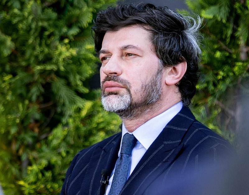 "როცა ქვეყნის 20% ოკუპირებულია, შეიძლება ეს გადაწყვეტილება ბევრისთვის მისაღები არ იყოს..." - როგორ აფასებს კალაძე რუსთაველის თეატრის მოსკოვში გამგზავრებას