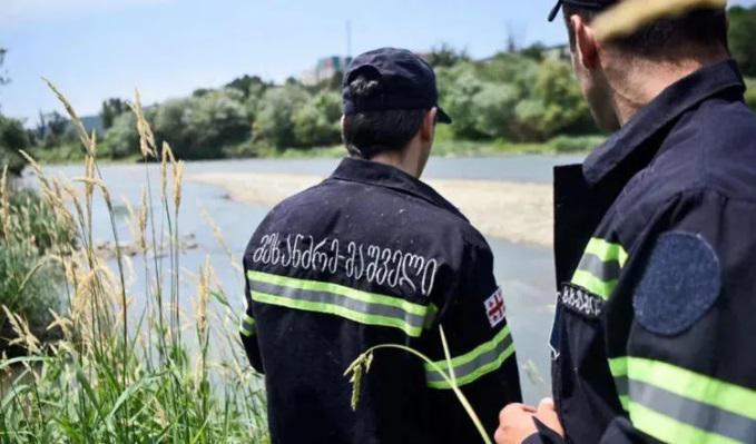 სამძებრო სამუშაოები კასპში - მამაკაცი, რომელიც პირუტყვს მწყემსავდა, მდინარეში შევიდა და გაუჩინარდა