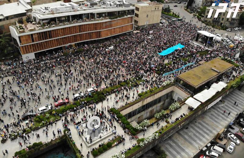 რესპუბლიკის მოედანზე "ნამახვანჰესის" მოწინააღმდეგეები აქციას მართავენ - ფოტოები ადგილიდან და პრემიერის კომენტარი