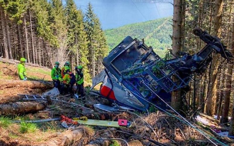 ტრაგედია იტალიაში - პიემონტის პროვინციაში საბაგირო ჩამოვარდა, გარდაცვლილია  12 ადამიანი: ფოტოები შემთხვევის ადგილიდან