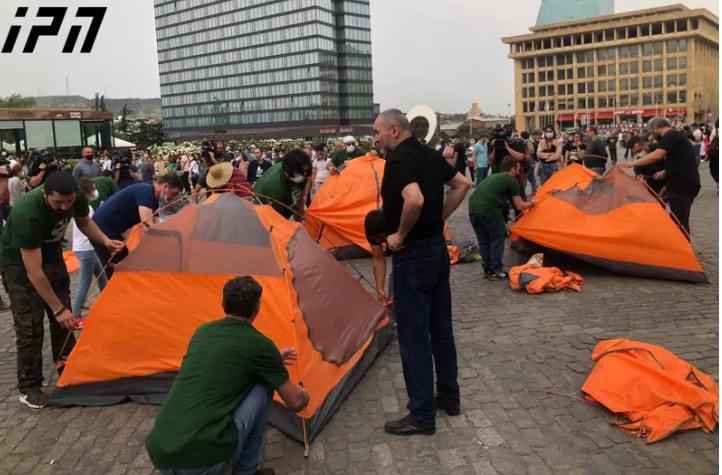 "ნამახვანჰესის“ მშენებლობის მოწინააღმდეგეებმა კარვები გაშალეს - რა ხდება ამ დროისთვის რესპუბლიკის მოედანზე