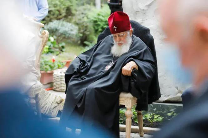 "გულგატეხილი მხედართმთავარი სიცოცხლეში ალბათ, ვერც იოცნებებდა სამშობლოში ასეთ დაბრუნებაზე" - პატრიარქი