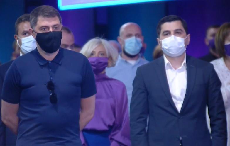 "პარტიის წევრი არ ვარ, ბატონი გიორგის მეგობარი ვარ... აქ ვიყავი, როგორც მისი მხარდამჭერი" - კახა საბანაძე