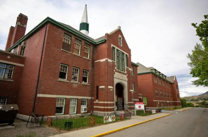 ყოფილი სკოლა-პანსიონის შენობაში 215 ბავშვის ნეშტი აღმოაჩინეს - რა ინფორმაცია ვრცელდება კანადაში მასობრივი სასაფლაოს შესახებ?