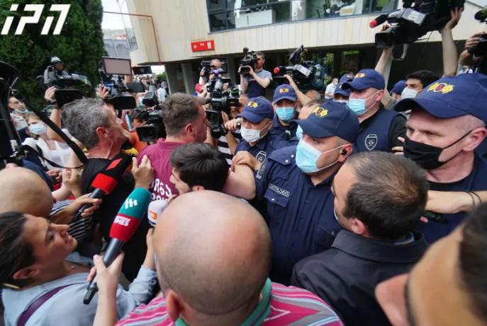 ხმაური "ექსპო ჯორჯიაში" - რა მოხდა გიორგი გახარიას ადგილზე მისვლის დროს?