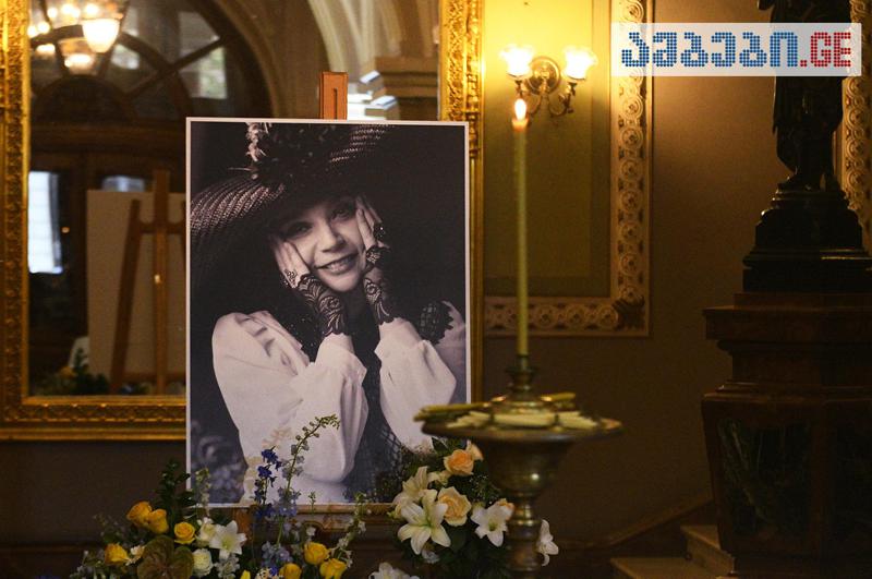 მარინა ჯანაშია მახათას მთაზე, საზოგადო მოღვაწეთა პანთეონში დაკრძალეს - ფოტორეპორტაჟი