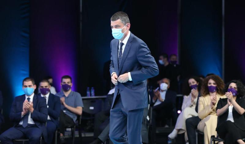 "ახლა მნიშვნელოვანი იქნება, როგორ იდირიჟორებს გიორგი გახარია... მას ცეცხლი ორმხრივად გაუხსნეს" - ექსპერტი