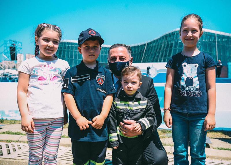 "პოლიციელთა შვილებო - თქვენ საამაყო მშობლების შვილები ხართ!" - ვახტანგ გომელაური პატარებს ბავშვთა დაცვის დღეს ულოცავს