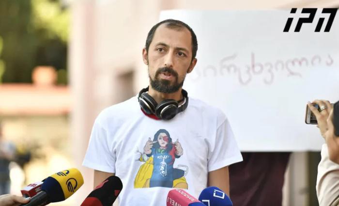 "გიგა მაქარაშვილი, რომელიც პროკურატურასთან დააკავეს, საავადმყოფოშია გადაყვანილი" - რა ინფორმაციას ავრცელებს "სირცხვილია"