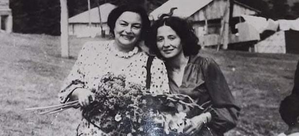 "ეკამ რაღაც გადმომცა, - ეს მაკამ გამომატანაო. აღმოჩნდა, ქალბატონი მედეას ნაქონი მარგალიტის ყელსაბამი" - ვინ არის ქალბატონი, რომელსაც მედეა ჩახავა წერილებს მსოფლიოს ყველა წერტილიდან სწერდა