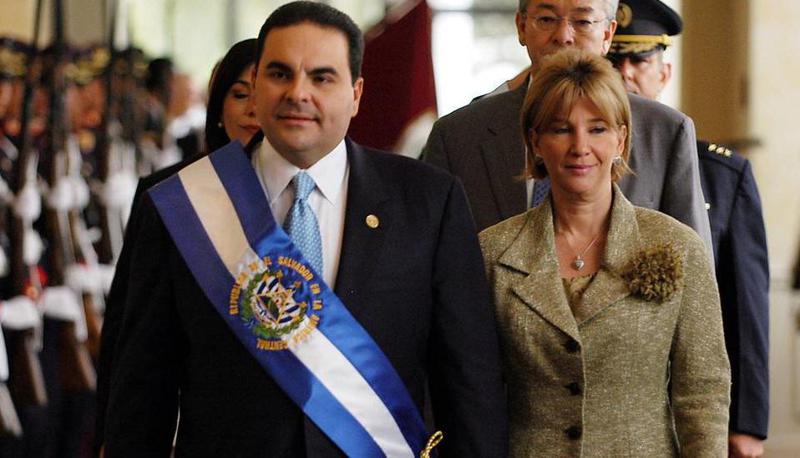 სალვადორის ყოფილი პირველი ლედის სკანდალური საქმე - რატომ მიუსაჯეს ანა ლიგია დე საკას 10-წლიანი პატიმრობა