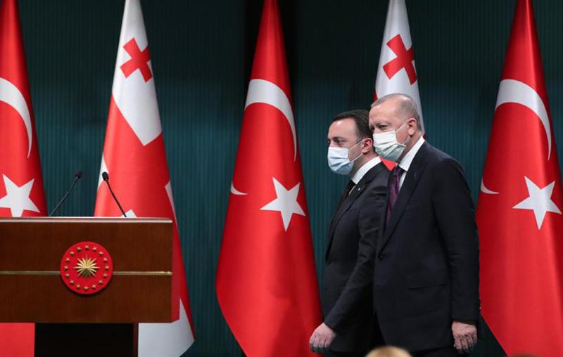 "თურქეთმა უნდა დაუჭიროს თუ არა მხარი ნატოს წევრებად საქართველოსა და უკრაინის მიღებას?“ - რას წერს თურქული გამოცემა?