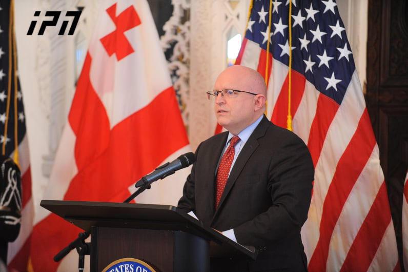 "აშშ დგას საქართველოს გვერდით და გმობს რუსეთის მიერ საქართველოს ტერიტორიის ოკუპაციას" - რა გზავნილები ჩამოიტანა ბაიდენის მთავრობის მაღალჩინოსანმა აშშ-დან