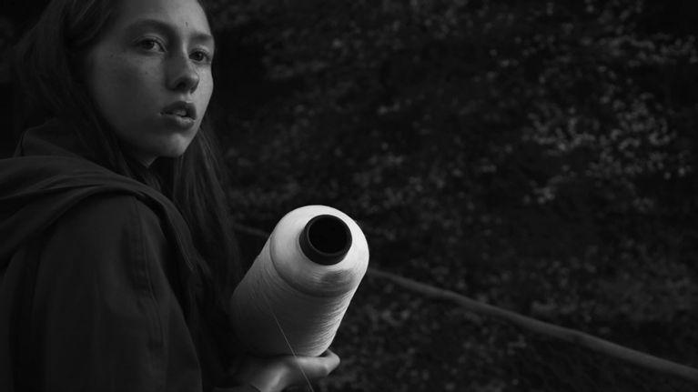 "ბებია, სიკვდილი და მსხვერპლშეწირვა: მოსკოვში საოცარი ახალი ქართული ფილმი აჩვენეს“ - ქართულ-ბრიტანული პროექტის წარმატებული დებიუტი როტერდამსა და მოსკოვში