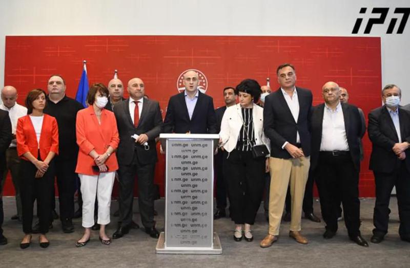 "ვაპირებთ, აქტიურად ჩავერთოთ საპარლამენტო ცხოვრებაში " - "ნაციონალური მოძრაობა“ დღეიდან საპარლამენტო საქმიანობას იწყებს