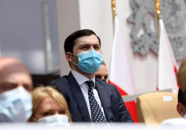 თორნიკე რიჟვაძეს კორონავირუსი დაუდასტურდა - რას წერს აჭარის მთავრობის თავმჯდომარე "ფეისბუქზე"?