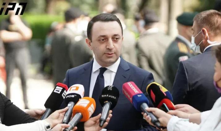 "მათ გადაკვეთეს ყველანაირი წითელი ხაზი" - პრემიერის პრესსამსახური განმარტავს, რატომ არ მიიწვიეს ღონისძიებაზე "ტვ პირველი", "ფორმულა" და "მთავარი არხი"