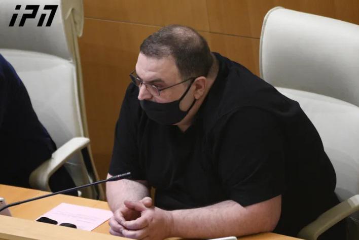 "ვიცით, რომ შეჭმარიტების ტაიჭზე ხართ ამხედრებული, მაგრამ ერთი შეკითხვა მაქვს, როგორ აღმოჩნდა გავრილოვი ზვიადის სავარძელში?" - გუბაზ სანიკიძე