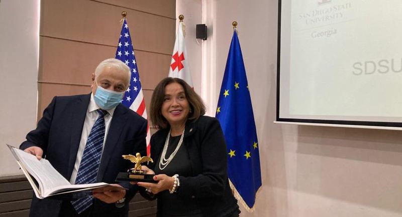 საქართველოს ტექნიკური უნივერსიტეტის რექტორი სან დიეგოს სახელმწიფო უნივერსიტეტის პრეზიდენტს შეხვდა