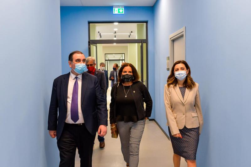 სან დიეგოს სახელმწიფო უნივერსიტეტის პრეზიდენტ ადელა დე ლა ტორესა და აკადემიური დელეგაციის ვიზიტი KIU-ში