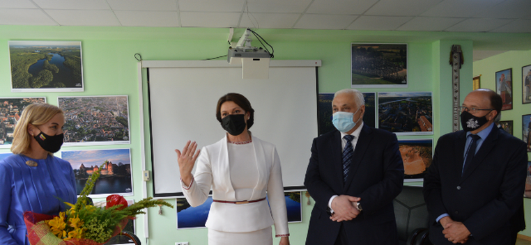 საქართველოს ტექნიკურ უნივერსიტეტის რექტორმა, დავით გურგენიძემ ლიეტუვას რესპუბლიკის პრეზიდენტის მეუღლეს, ქალბატონ დიანა ნაუსედიენეს უმასპინძლა