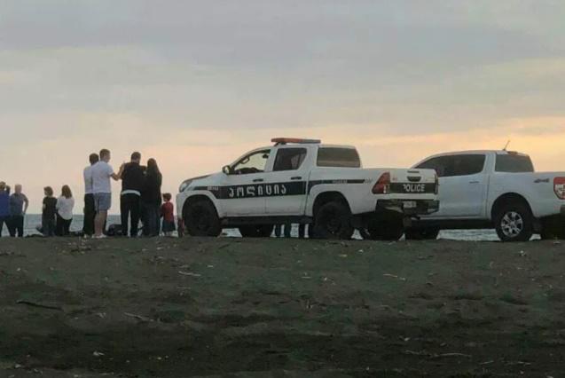 ზღვაში მაშველებმა ახალგაზრდა მამაკაცის ცხედარი იპოვეს