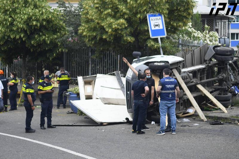"ნიუ ჰოსპიტალსის" ეზოში ავარიის შედეგად დაშავებული ადამიანებიდან კიდევ ერთი გარდაიცვალა