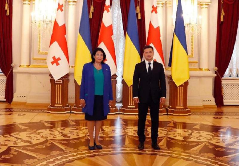 სალომე ზურაბიშვილის ოფიციალური ვიზიტი კიევში - დახვედრის როგორი ცერემონია მოუწყვეს საქართველოს პრეზიდენტს უკრაინაში