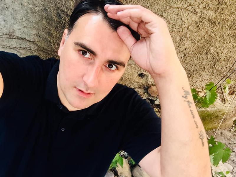 "აღსრულდა სამართალი... დავრჩი აბსოლუტურად უსახლკაროდ!" - რატომ დაკარგა ბესო ზანგურმა საცხოვრებელი და რას წერს მსახიობი "ფეისბუქზე"?