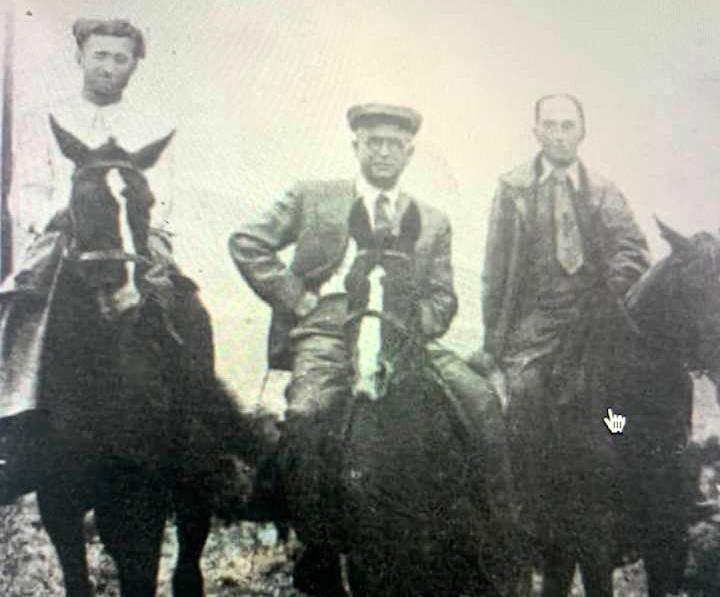 სამი დიდი ქართველი ერთ ფოტოზე - კოკო გამსახურდია უნიკალურ ფოტოს აქვეყნებს