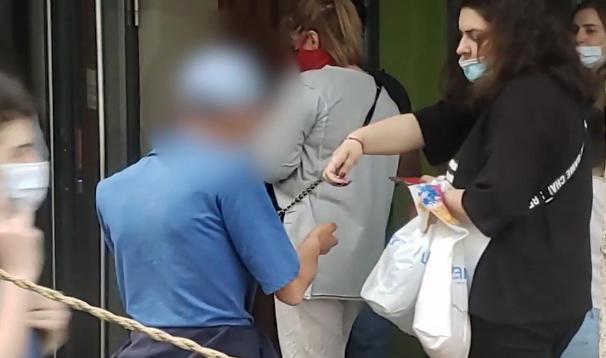 თბილისში დააკავეს პირი, რომელიც მამაკაცს მოწყალების მიღებას აიძულებდა - ტრეფიკინგის სქემის დეტალები