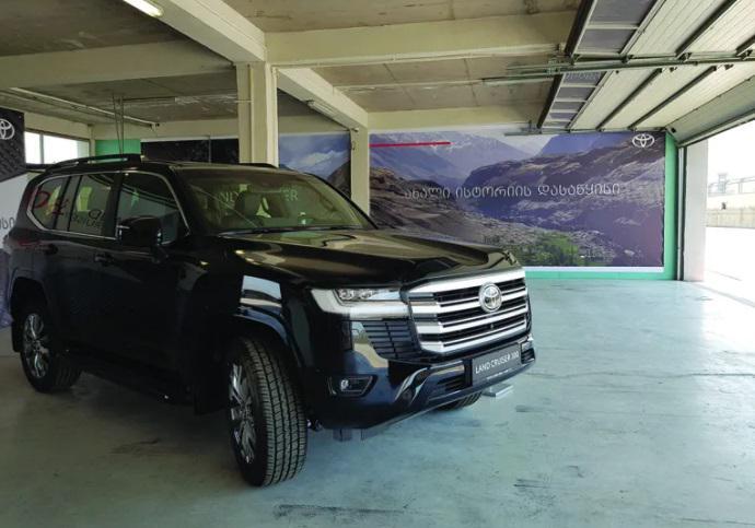 "ტოიოტა კავკასიამ” (TCA) რუსთავის საერთაშორისო ავტოდრომზე „TOYOTA LAND CRUISER 300” წარადგინა