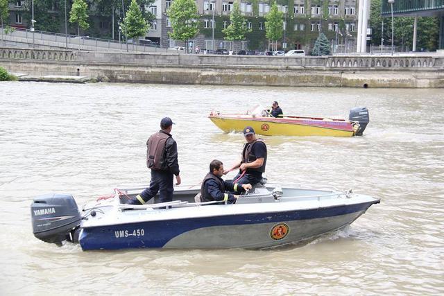 მტკვარში ახალგაზრდა მამაკაცი დაიხრჩო, რომელიც 14 წლის გოგონას გადარჩენას ცდილობდა