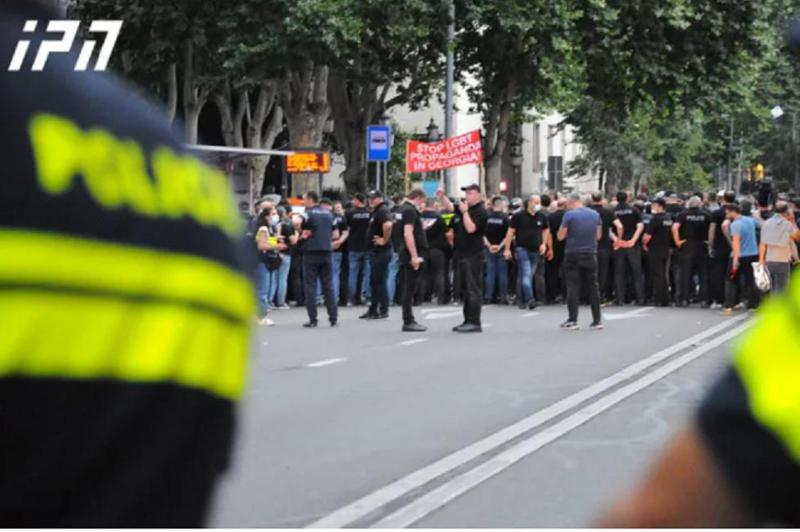 პარლამენტთან გამართულ აქციაზე 100 პირი დააკავეს, საიდანაც 68 ხელწერილის საფუძველზე გაათავისუფლეს, 32 კი იზოლატორში რჩება - შსს განცხადებას ავრცელებს