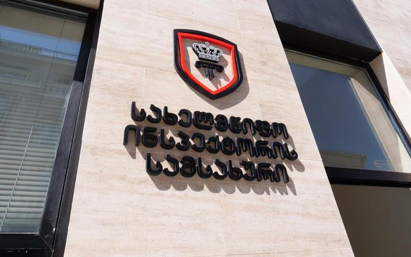 "ითხოვა საპირფარეშოში გასვლა, მშვიდი მოძრაობით დაშორდა მაგიდას, შემდეგ გაიქცა და აივნიდან გადახტა..." - რა განცხადებას ავრცელებს სახელმწიფო ინსპექტორის სამსახური