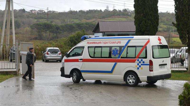 "სურათი ისე სწრაფად მძიმდება, რომ თბილისში წაყვანილ იმ ერთ პატარას, შესაძლოა, ბავშვების არმია მიჰყვეს" - რთული ეპიდვითარება აფხაზეთში და ადგილობრივების კომენტარები