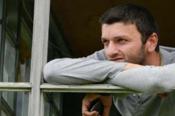 "გიორგი 9 წლის წინ, ჯერ მოკლეს, შემდეგ ჯაჭვებმობმული ზღვაში გადაადგეს, რომ არ გამოერიყა...“ - რას წერს რაულ ქირია გიორგი ფოჩხუას სასტიკ მკვლელობაზე