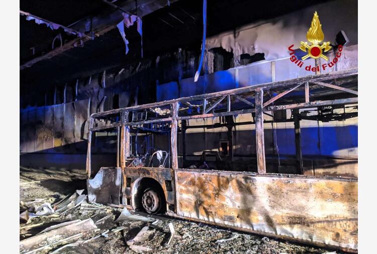 როგორ გადაარჩინა იტალიელმა მძღოლმა 25 მოსწავლე - "მას მოზარდები საზაფხულო ბანაკში მიჰყავდა, რა დროსაც ავტობუსს ცეცხლი გაუჩნდა“