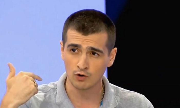 "ალტ-ინფოს" დამფუძნებელი ზურაბ მახარაძე ბინის ჩხრეკის შემდეგ პოლიციის განყოფილებაში გადაიყვანეს - "რატომ წაიყვანეს, არ ვიცი..."