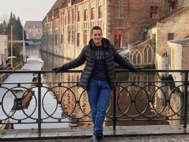 "ვფიქრობ, ჩემში ინტერესი და ენთუზიაზმი დაინახეს..." - ვინ არის 17 წლის ქართველი ახალგაზრდა, რომელიც აშშ-ს უნივერსიტეტმა 100%-იანი დაფინანსებით მიიღო