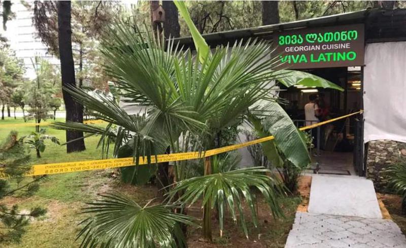 ბათუმში, ძველი ბულვარის ტერიტორიაზე, კაფე-ბარის დაცვის თანამშრომელი მოკლეს