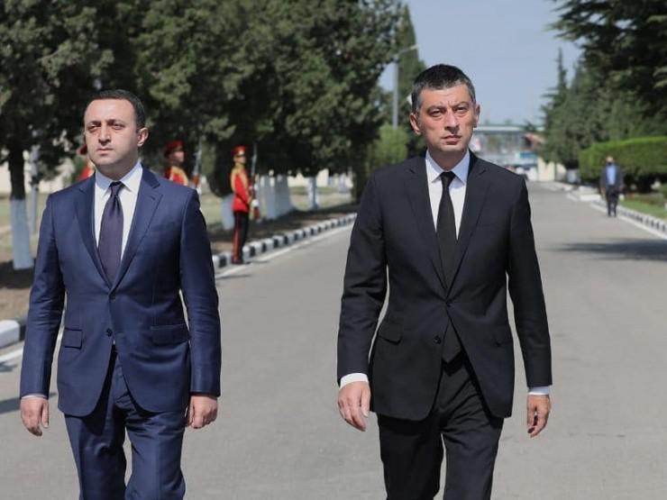 რას პასუხობს გიორგი გახარია კითხვას, უნდა გადადგეს თუ არა ირაკლი ღარიბაშვილი?