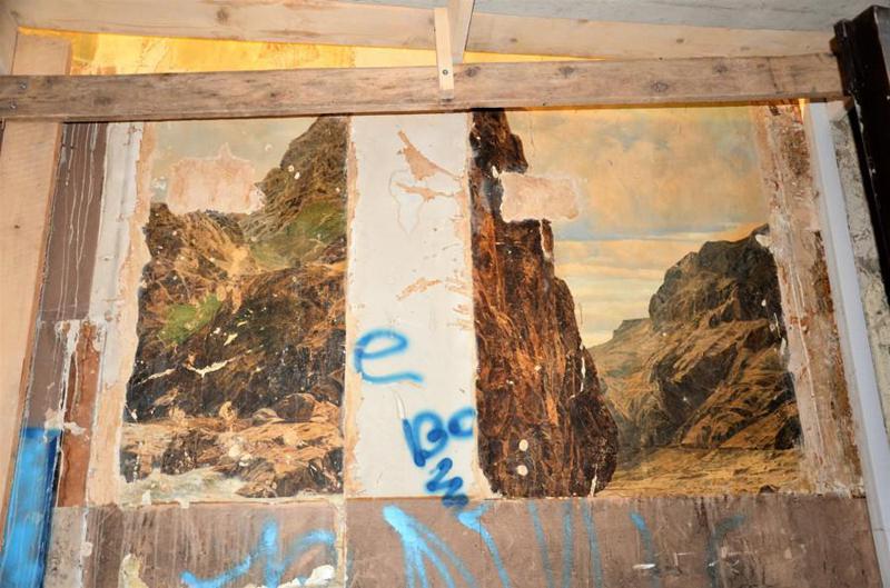 "აი, რა საოცრება გამოჩნდა ყოფილი სასტუმრო "ლონდონის" შესასვლელში, კომუნისტების მიერ გადალესილი ფენის ქვეშ!" - რა აღმოაჩინეს რესტავრატორებმა