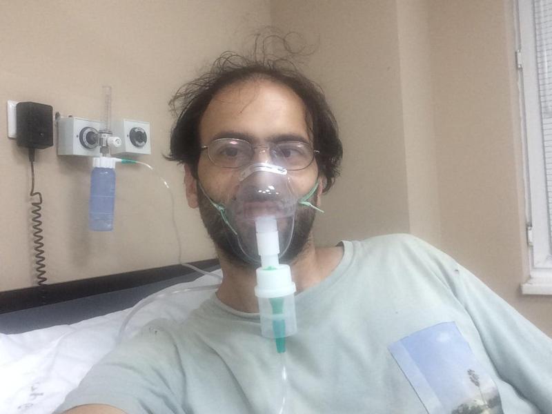 "მე "ფაიზერის" ერთმა დოზამ მიშველა... თუმცა ზედა სართულზე სხვა მდგომარეობაა, სამი დღე პანაშვიდები ჩანდა ჩემი ფანჯრიდან" - რას წერს რეჟისორი გიორგი ვარსიმაშვილი?