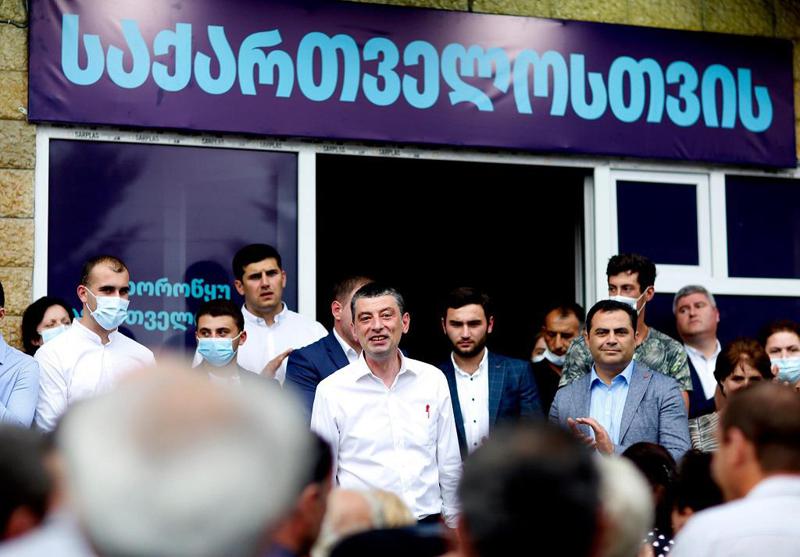 „სიმართლე ეს არის“ - გიორგი გახარიას ვიდეოჩანაწერი მის წინააღმდეგ ხელისუფლების მიერ გავრცელებულ ტყუილებზე, ვირუსული პოპულარობით სარგებლობს