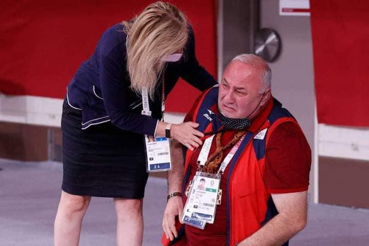 "ზურა ექიმო, პირობა შესრულებულია!" - ქართველი სპორტსმენების ექიმის ემოციები ლაშა ბექაურის გამარჯვების შემდეგ (ფოტო ტოკიოდან)