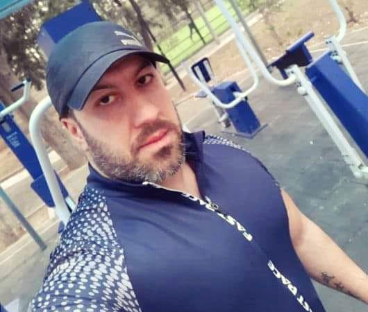 "ხალხნო, კოვიდი კლავს! შეეშვით ამ სიბნელეს და აიცერით! ვაჟაც ნანობდა, ნეტა ავცრილიყავიო..." - ლადო ვართანოვი