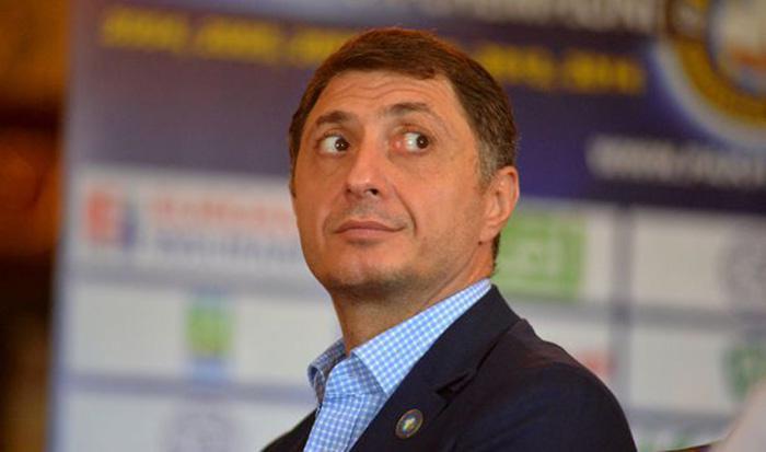 "მერი არა ვარ? რად მინდა... გურიიდან თბილისამდე რამდენი სოფელიცაა, ერთის გამოტოვებით, დავაკაკუნებ და გამიღებენ კარს და მეტყვიან, შემოდიო" - აჩი არველაძე